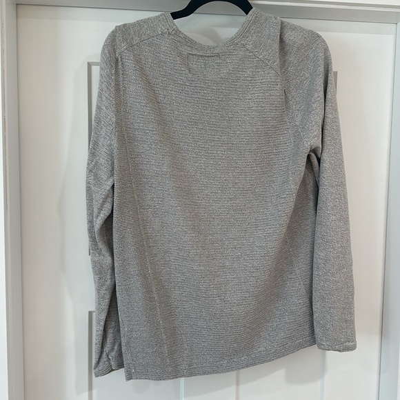 Crewneck - Picture 3 of 3